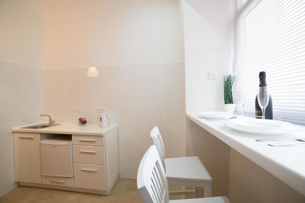 Apartment On Filatova 10/1 Львов Экстерьер фото